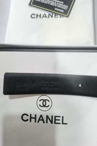 Cinturón Chanel rosa de piel, casi nuevo y origina