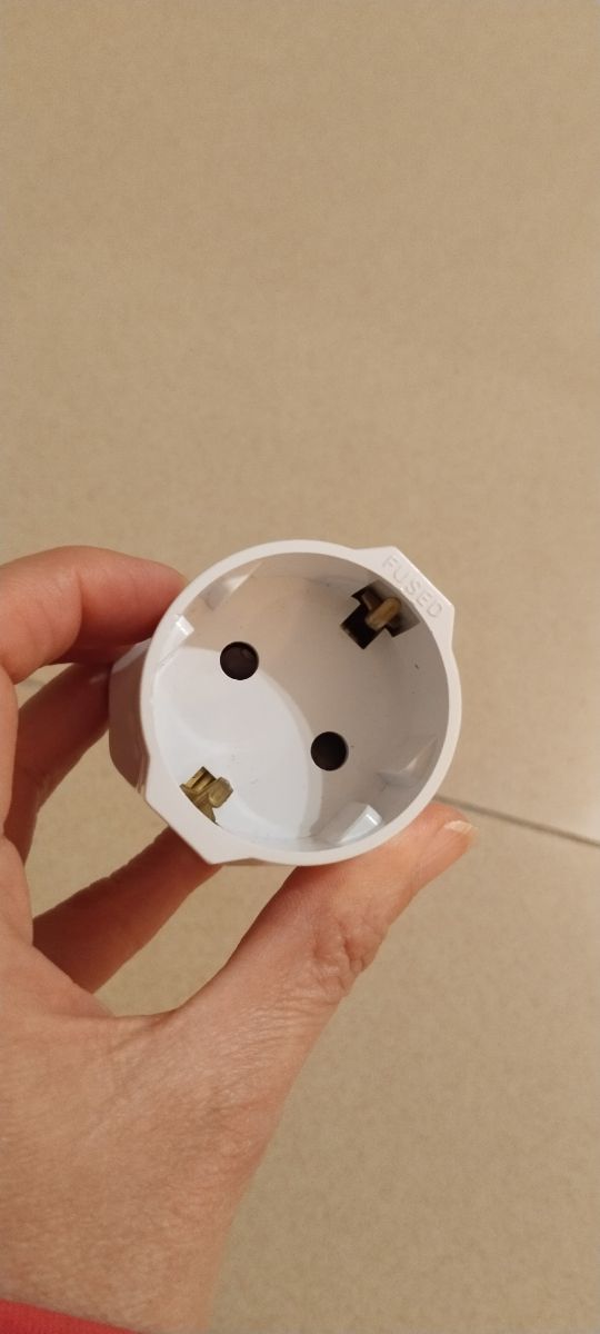 2 Adaptadores Enchufe Inglés a Schuko 13A