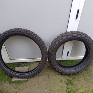 Ruedas de moto todoterreno , marca continental