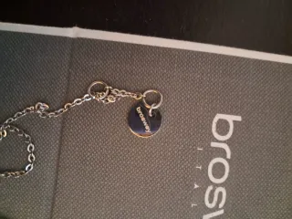 Collana con pendente viola