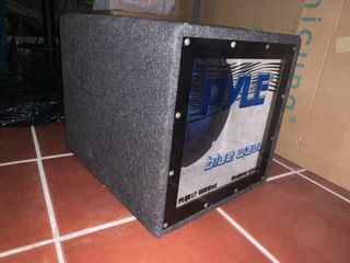 Cajón Subwoofer Pyle 12” 600W