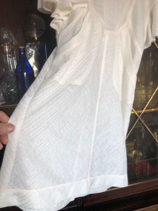 Vestido blanco corto mangas volantes