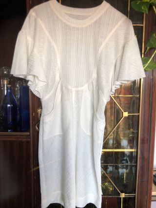 Vestido blanco corto mangas volantes