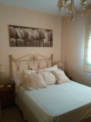 Cabecero de forja beige para cama de 1,35 .