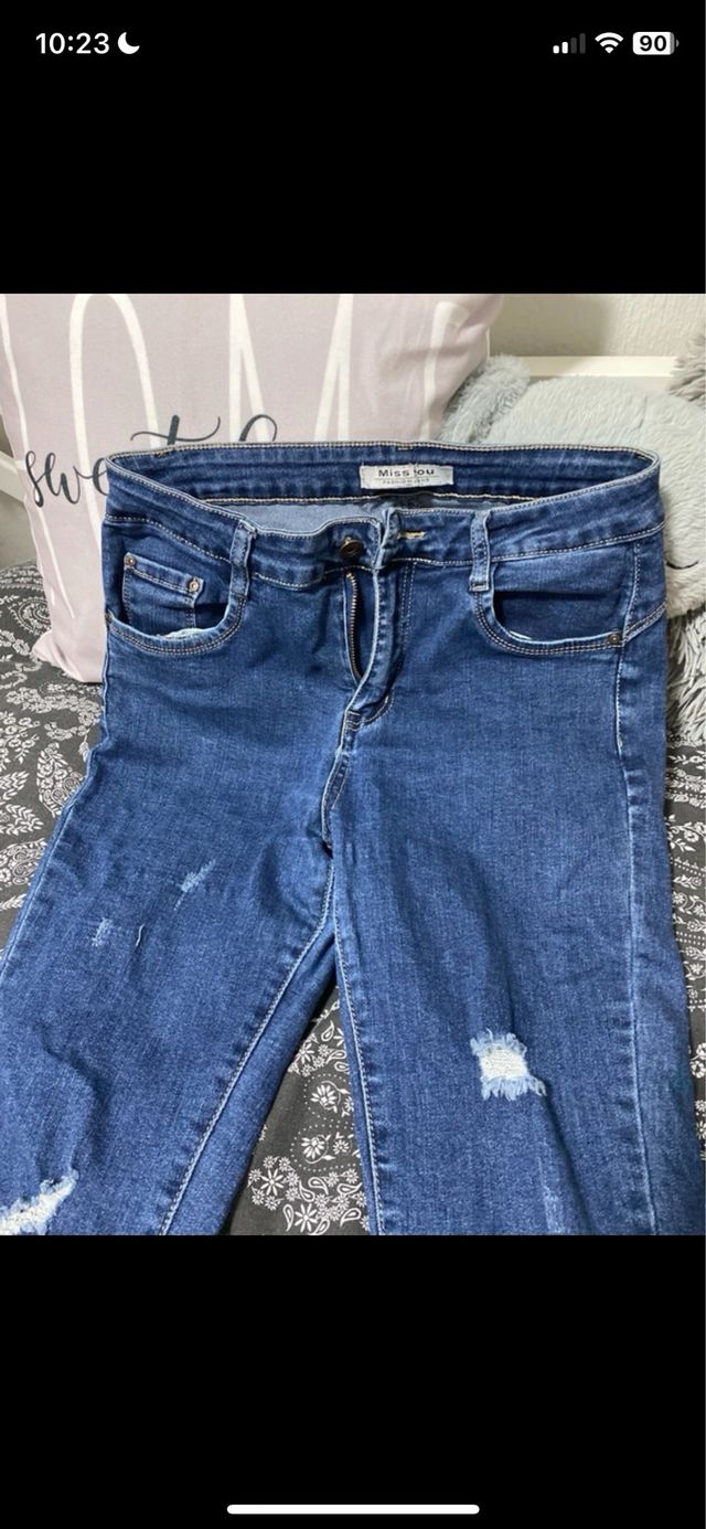 Vaqueros mujer desgastados