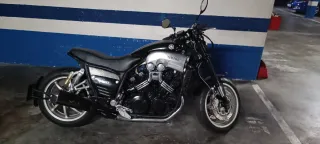 Yamaha VMAX Única café Racer cambio o vendo...