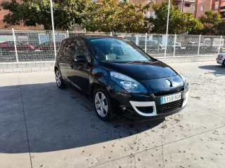 Renault Scenic 2011