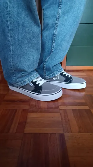 Zapatillas Splay grises y negras