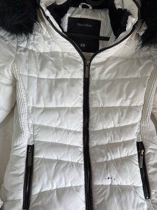 Chaqueta Koroshi Blanca Talla XS con Capucha y Pel