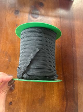 Rollo elástico negro 0,5 cm - 80 metros