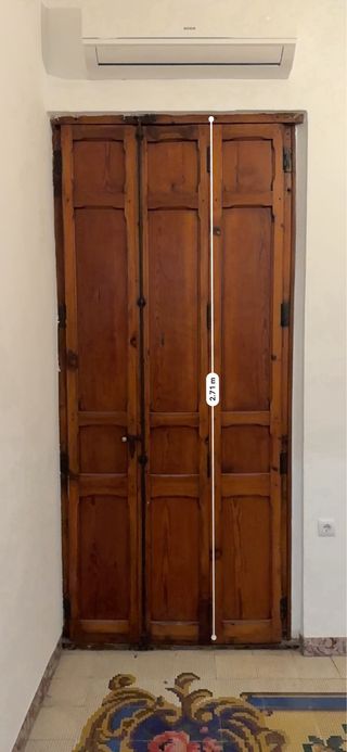 Balconera de madera de Mobila + contraventana