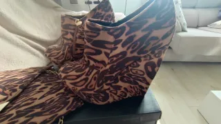 Zapatos y bolso Primadonna estampado animal