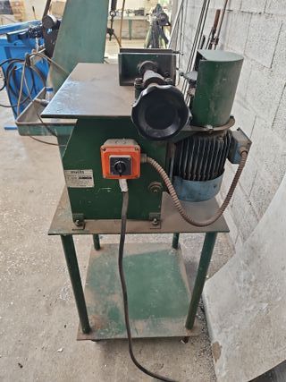 Máquina para hacer cajas de aluminio