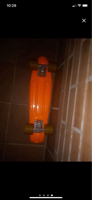 Patinete naranja