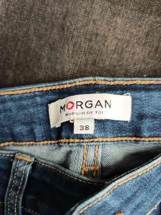 Pantalón vaquero con pedrería