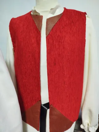 Chaleco medieval rojo