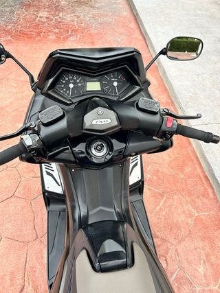 Yamaha T-Max 530 ABS