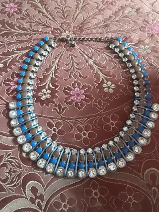 Collana girocollo vintage con strass