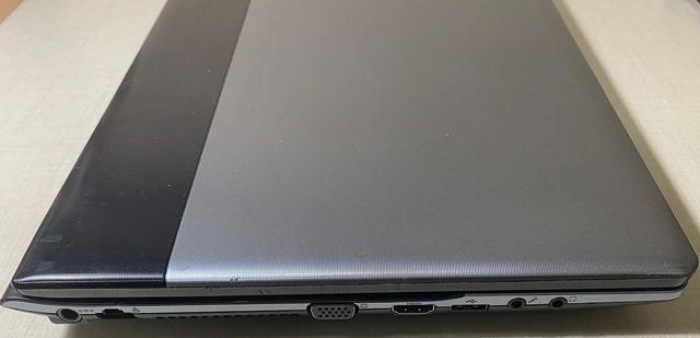 Samsung PC Portatile  i5 Grigio/Nero leggi bene