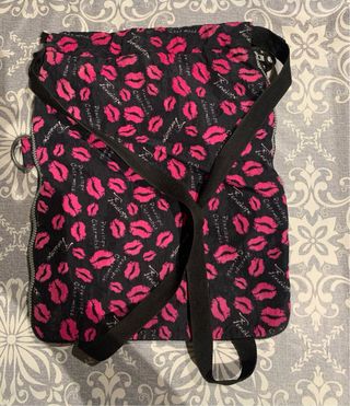 Bolsa de hombro con estampado de labios
