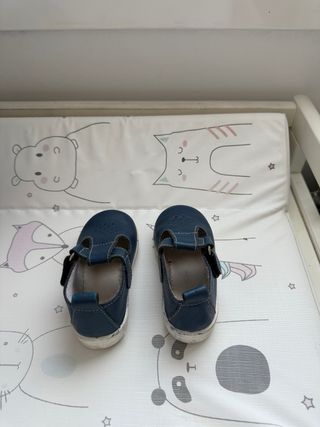Zapato piel niño T-bar talla 22