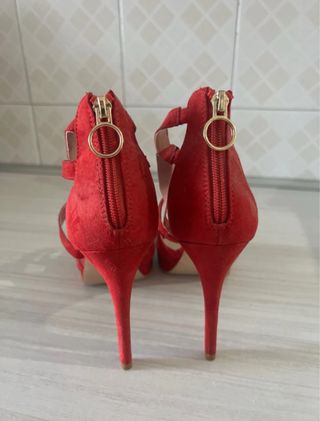 Tacchi rossi eleganti N.39
