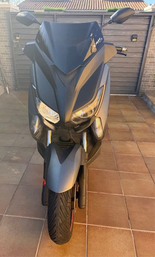 YAMAHA X MAX 125
