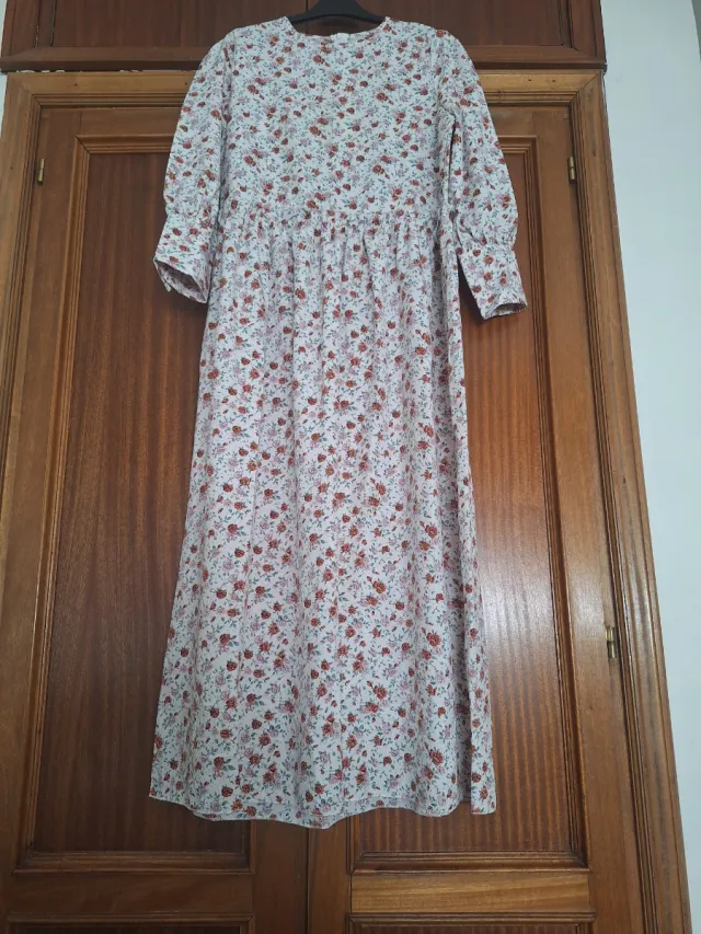 Vestido Shein floral blanco y rojo