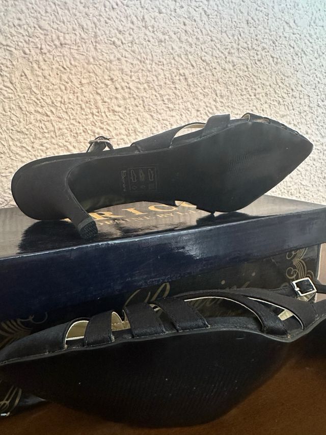 Zapatos de tacón Benini negros talla 38
