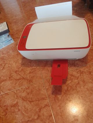 Impresora HP Blanca con Escáner