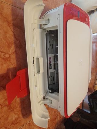 Impresora HP Blanca con Escáner