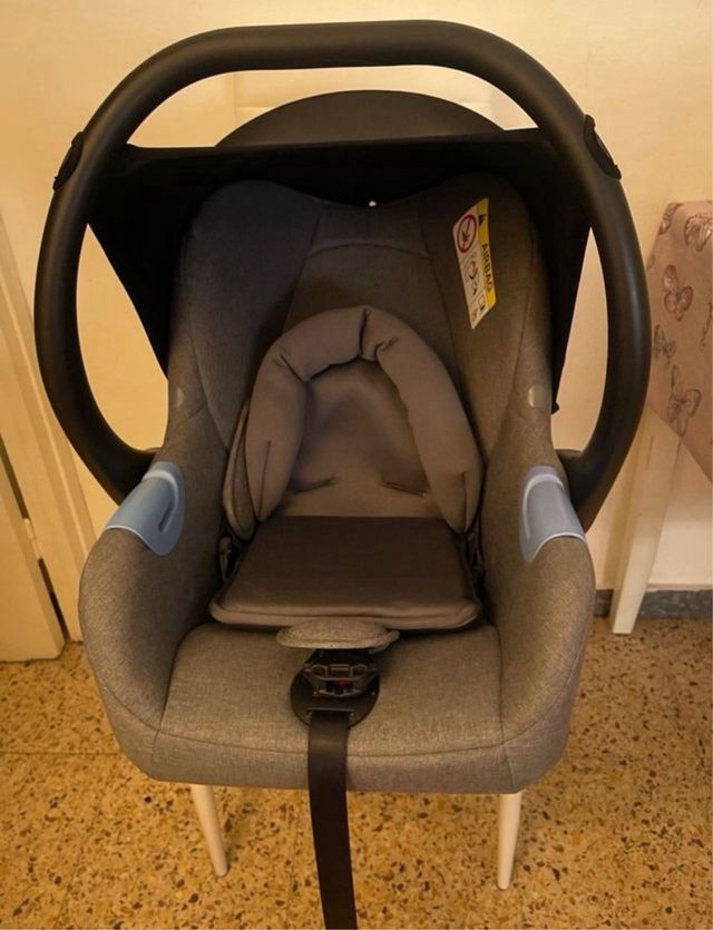 Silla de coche Kinderkraft gris