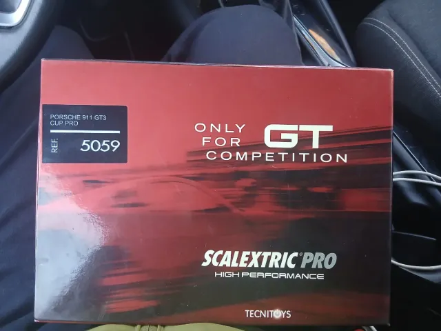 Coche Scalextric Porsche 911 GT3 Cup Pro 5059