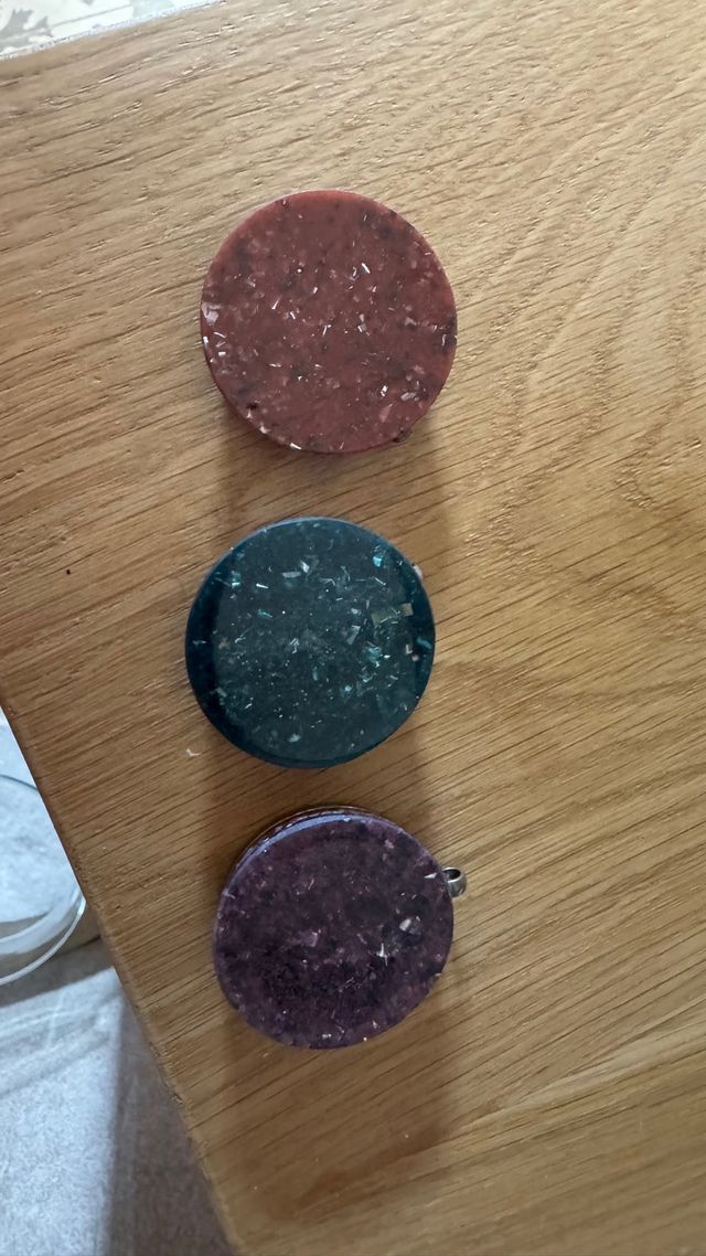 3 Colgantes de Orgonita 10€