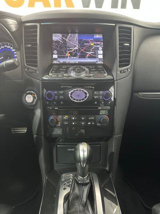 Infiniti QX70 2015