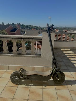 Patinete Cecotec Bongo Z 1100W