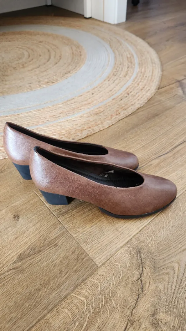 Zapatos de piel T39 marrones