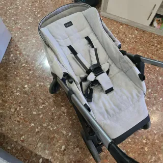 Carrozzina per bebè Inglesina Aptica Grey