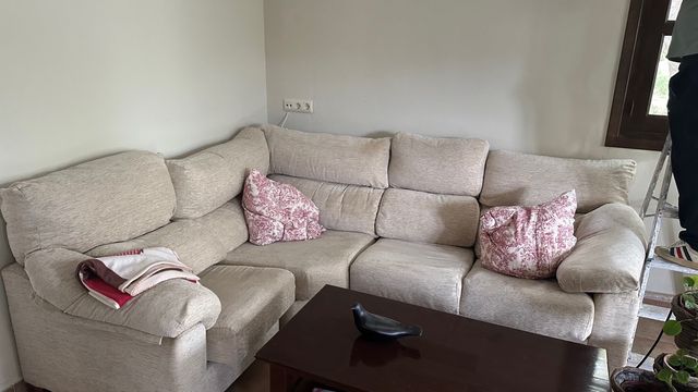 Sofá esquinero beige