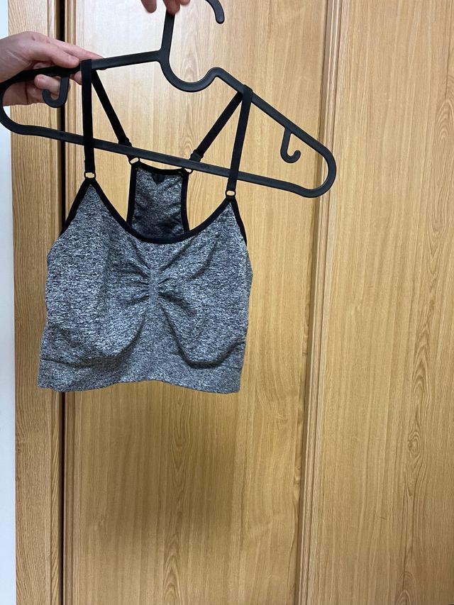 Top deportivo gris cruzado Talla S