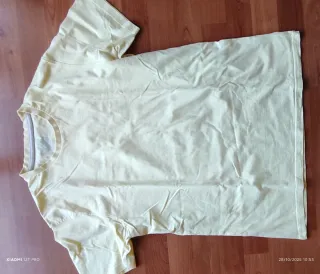 Camiseta básica amarilla chico