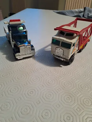 Lote 2 camiones Guisval