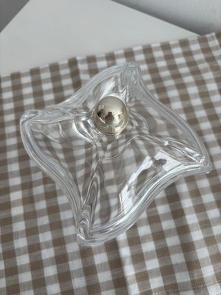Bombonera de cristal con detalle de plata