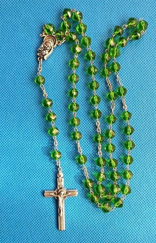 Rosario Verde Cristal Tallado 7mm