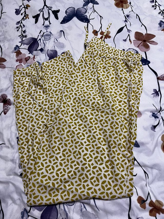 Pantalón de lino verde oliva y blanco