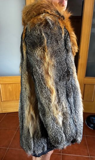 Abrigo real de pelo zorro rojo