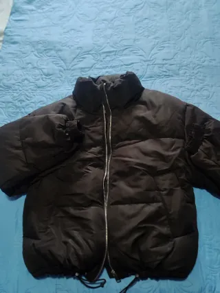 Plumas bomber forro polar suave negro