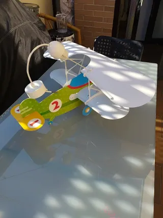 Lámpara infantil avión