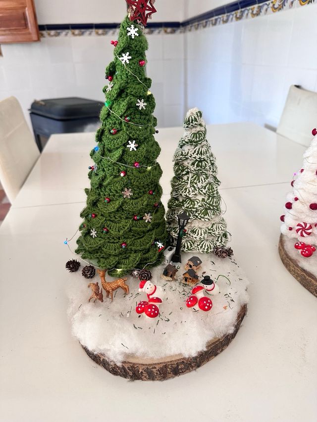 Adorno Navideño Árboles y Tren Navideño