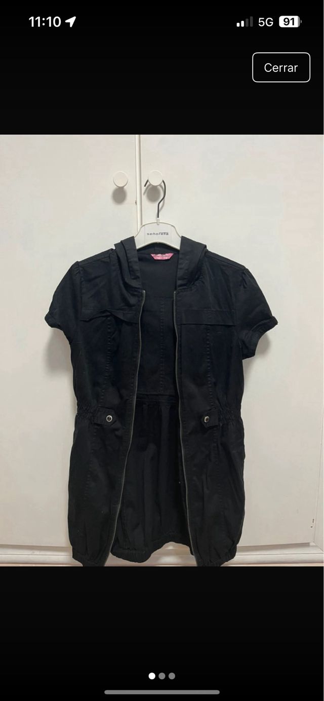 Mono/chaqueta/vestido negro con capucha